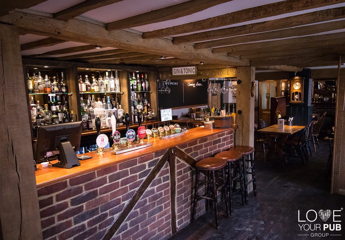 Dog Friendly Pubs In Hampshire - The Greyfriar Chawton