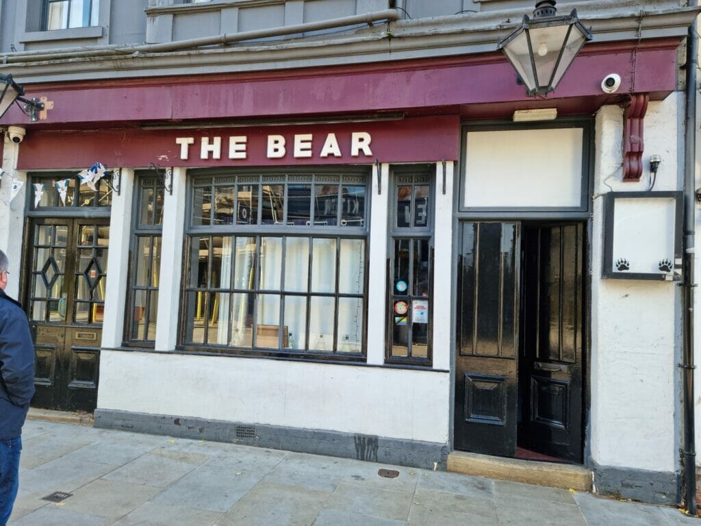 The Bear, Bedford