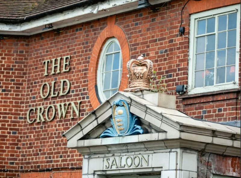 the Old Crown Inn ( bookham)