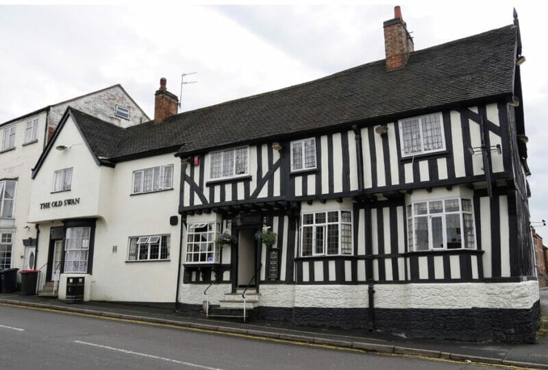 The Old Swan (Atherstone)