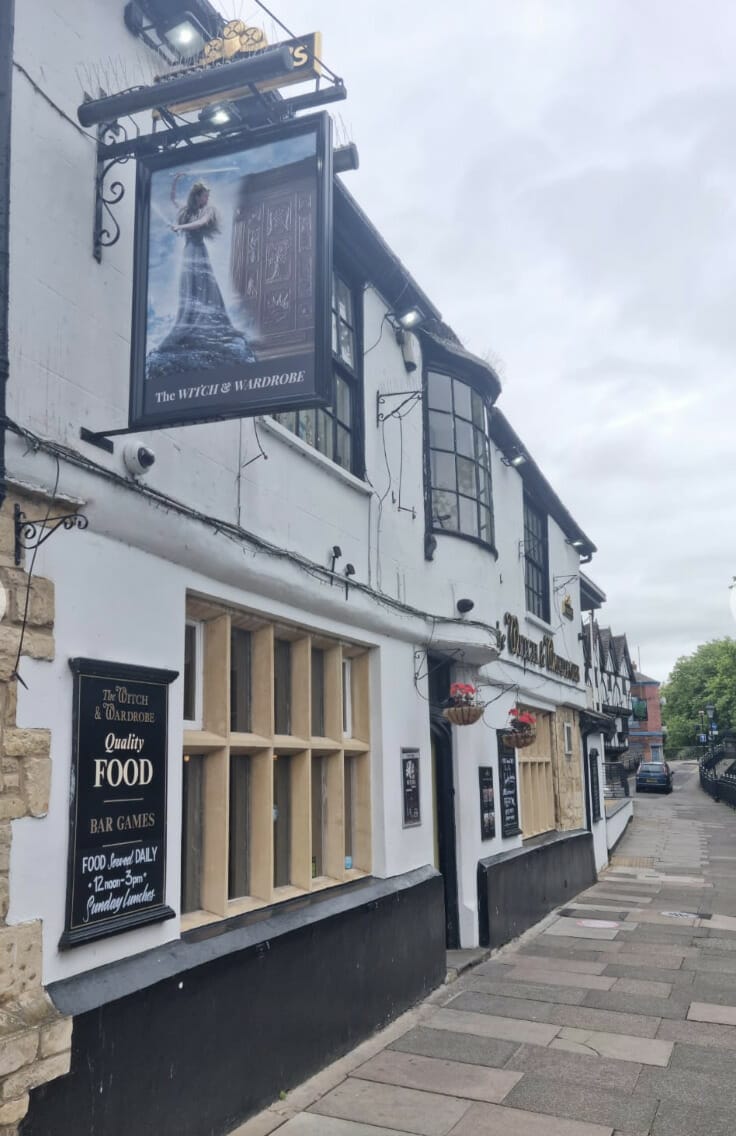 Management Partnership Pubs In Lincoln Witch And Wardrobe Lincoln