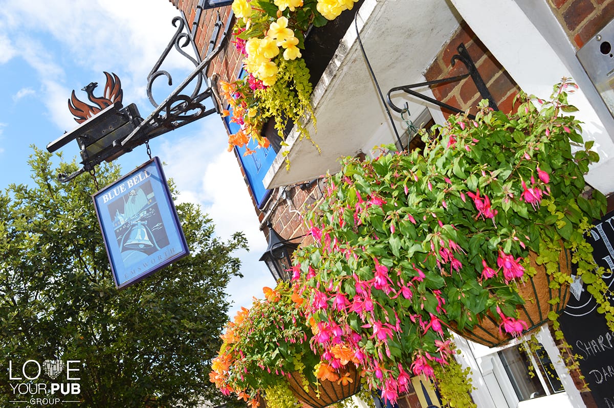 Lovely Pub Gardens In Emsworth - The Blue Bell - Host Gin Tasting Event This Thursday Afternoon !