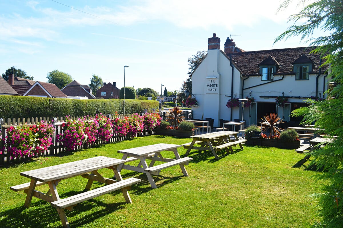 Hampshire Country Pubs For Lunch - The White Hart Denmead