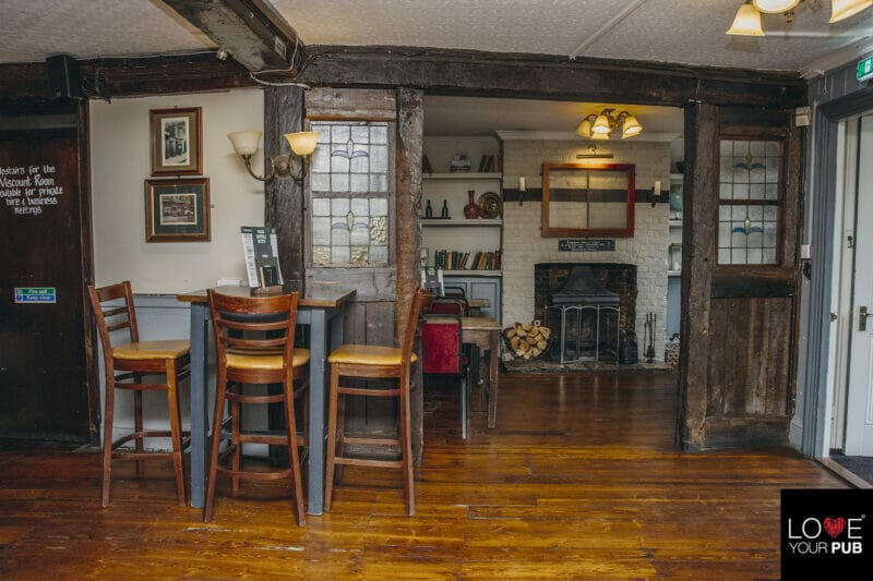 Pubs In Portsmouth For Christmas - Indulge At The Dolphin Old Portsmouth !