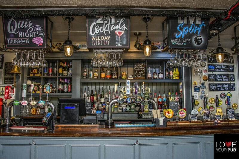 Best Pubs For Brunch In Portsmouth - Enjoy At The Dolphin Old Portsmouth !