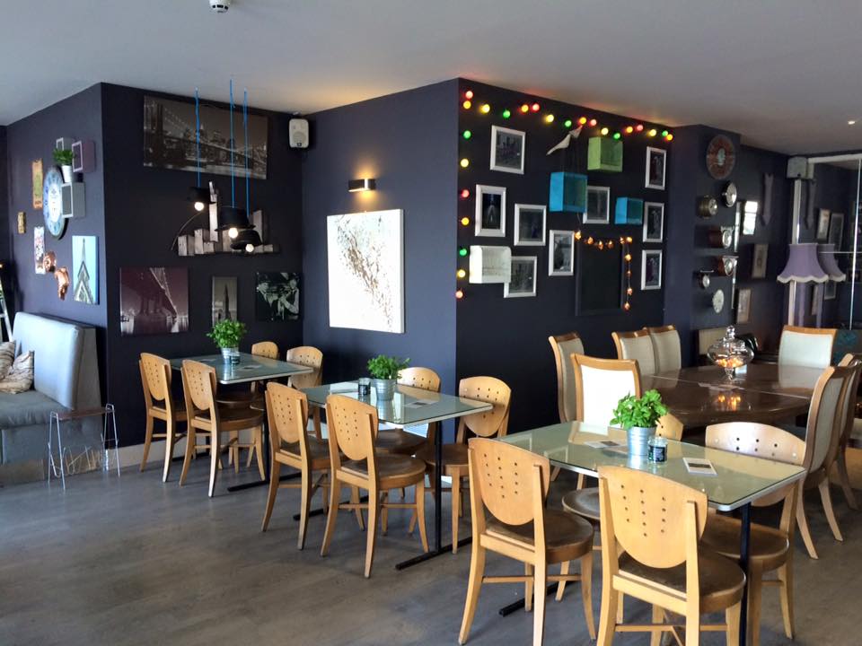 Best Restaurants In Gosport - Arty's Clarence Marina- Showcasing New Gin's Flavours By Corner 53 !