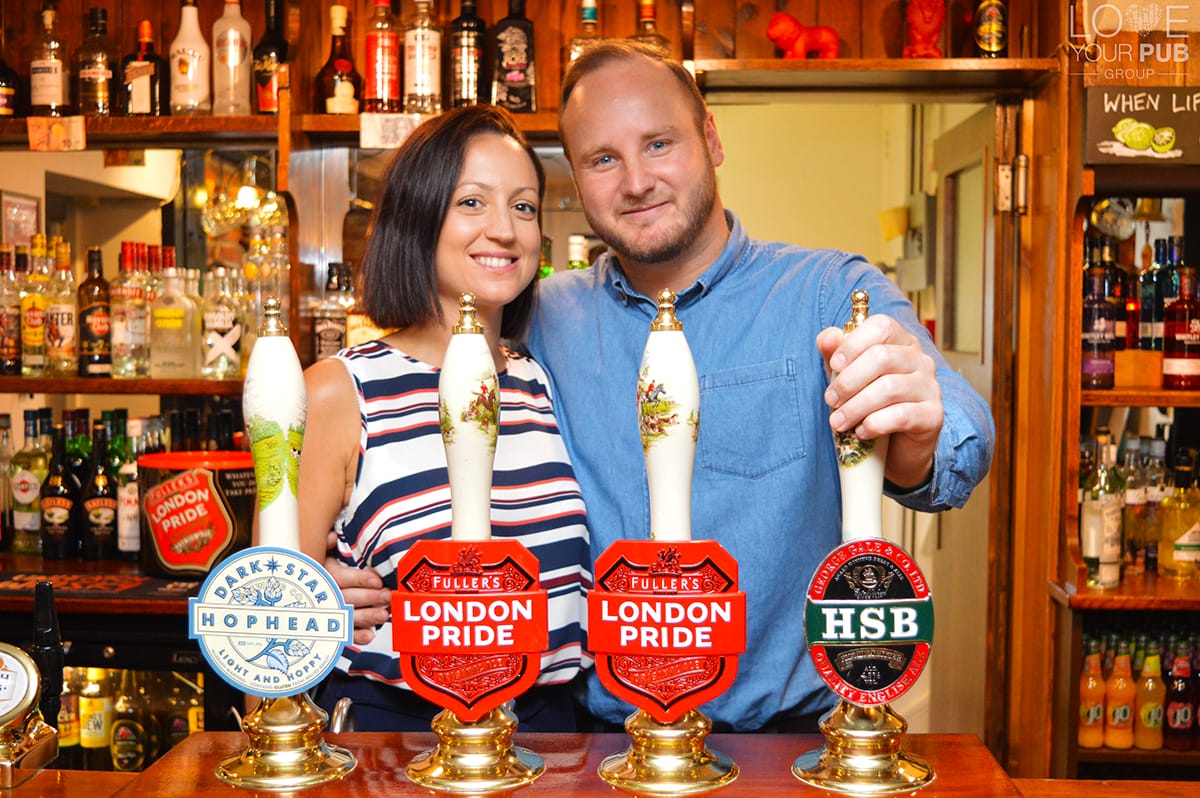 Pubs With Outside Pods In HampshireRED LION SOUTHWICK