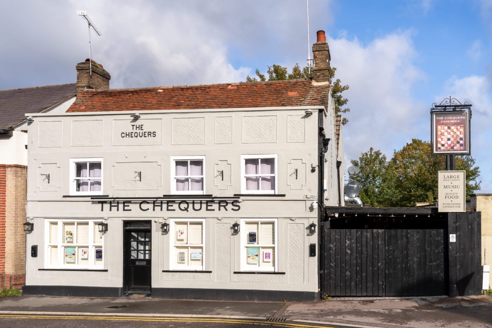 Let A Pub In Old Harlow  – Run The Chequers !