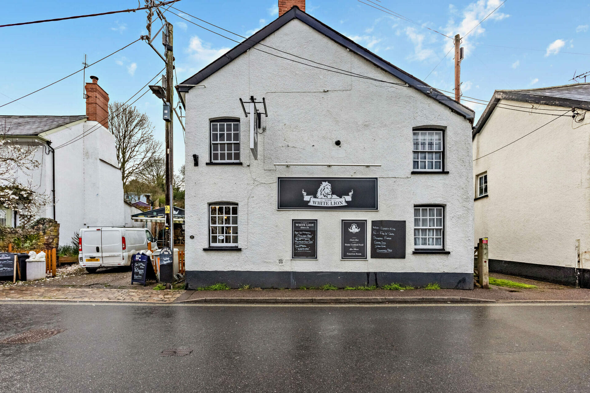 Lease A Pub In Exeter – Run The White Lion !