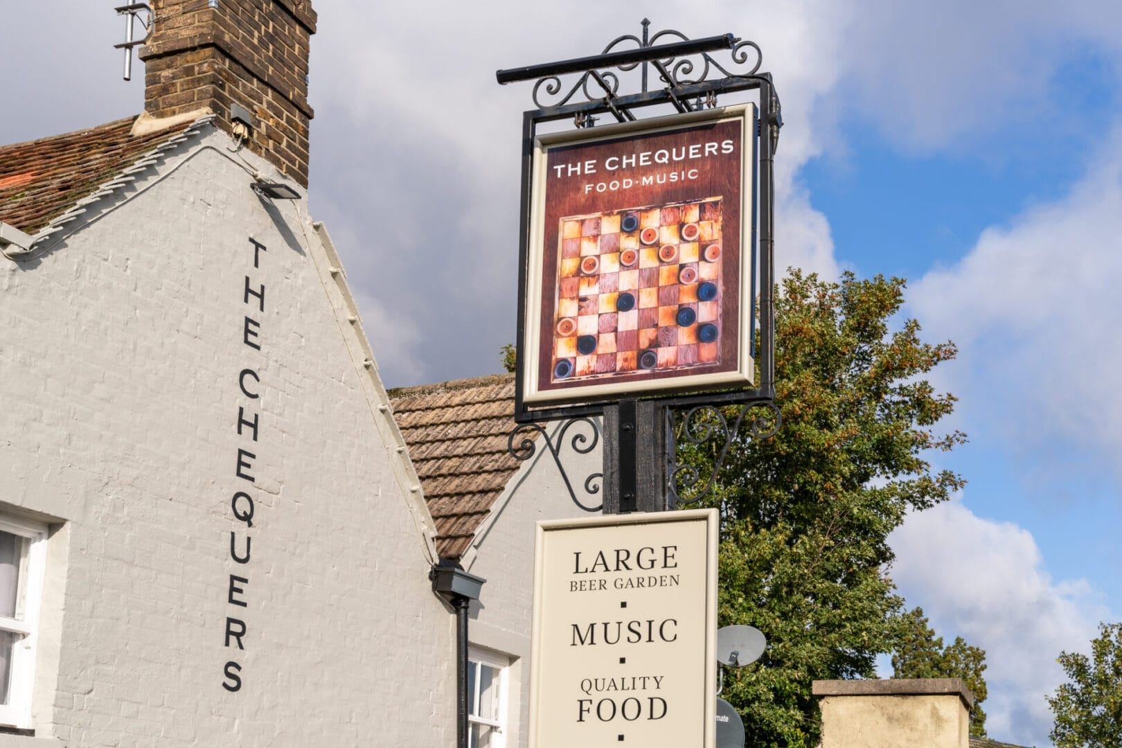 Let A Pub In Old Harlow – Run The Chequers !
