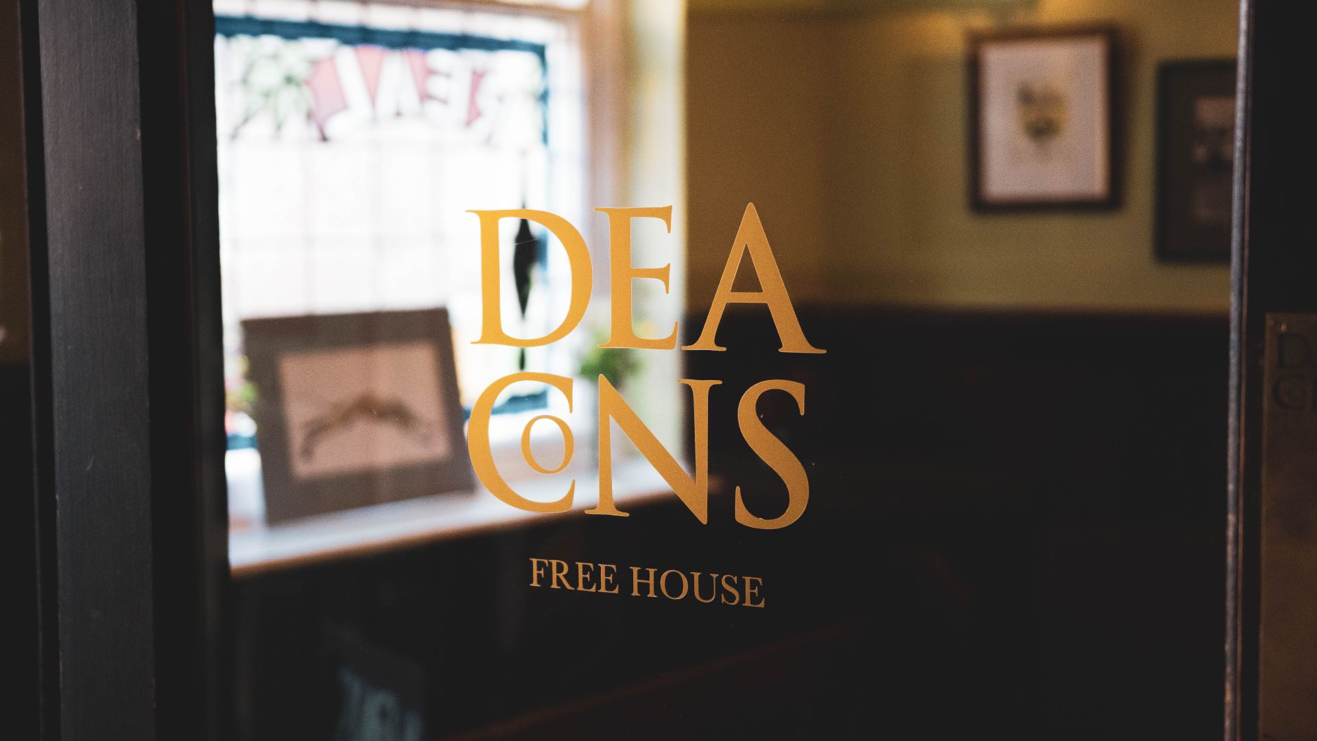 Best Pubs In Salisbury With Private Hire - Book Now At Deacons !
