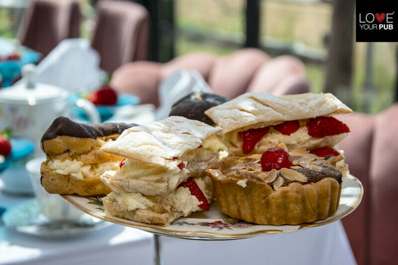 Venues For Mothers Day In Emsworth - Treat Her To Afternoon Tea At Varr House !