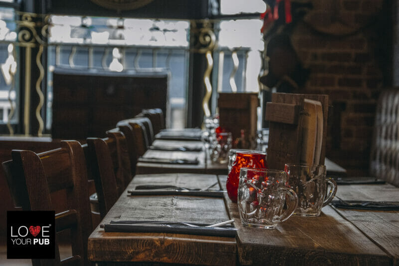 Bars In Southsea For Valentines Day – Enjoy A Spectacular Menu At Rapscallions !