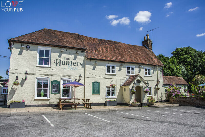 Best Places To Eat In Romsey - Head To The Hunters Inn For Pie Week !