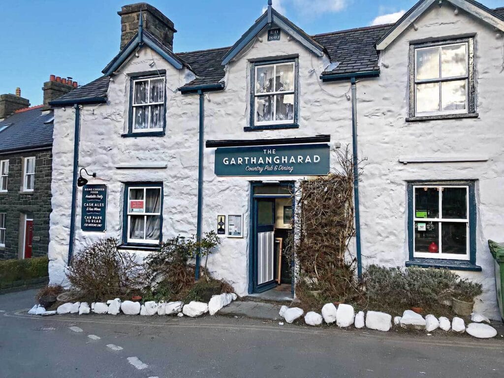 Lease A Pub In Fairbourne - The Garthangharad Is Available !
