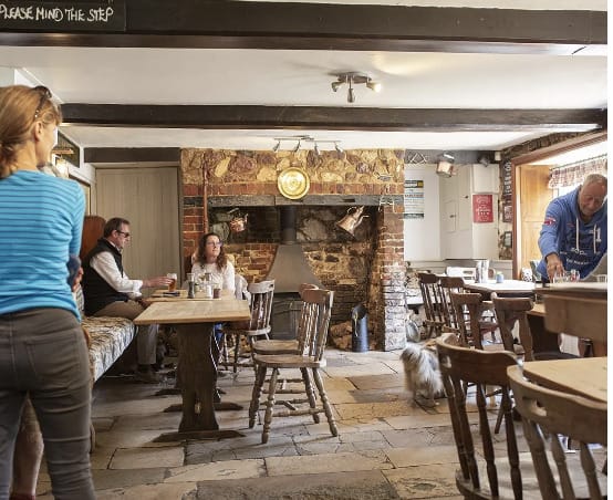 Free Of Tie Pubs In Isle Of Wight - Try Before You Buy At The Sun Inn Hulverstone !