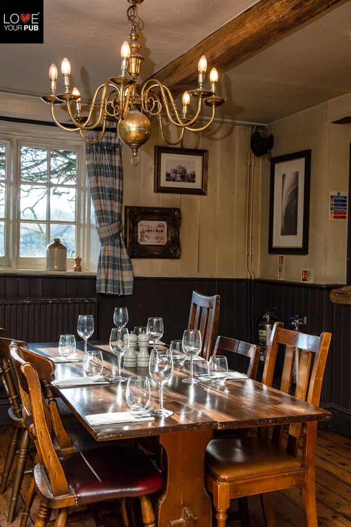 Pubs For Valentines Day In Romsey - Dine At The Bear & Ragged Staff !