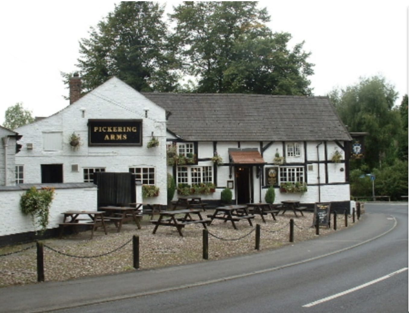 Management Partnership Pubs In Warrington – Run The Pickering Arms !