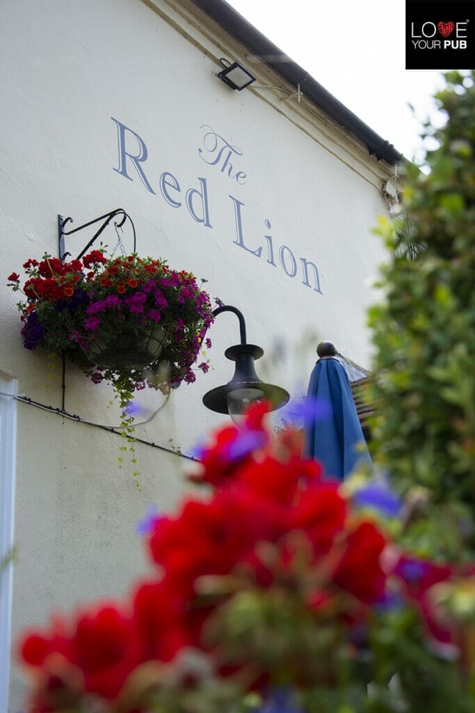 Best Pubs In Hampshire For Pie Week - Head To The Red Lion Southwick !