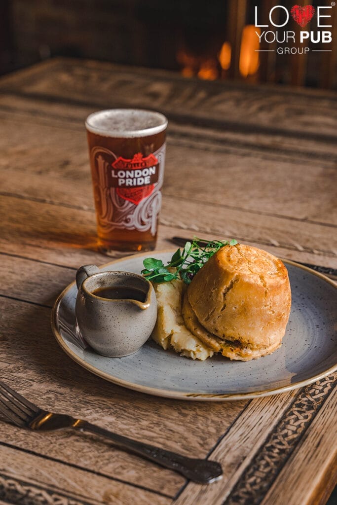 Best Pubs In Hampshire - Indulge In Pie Week At The Red Lion Southwick !