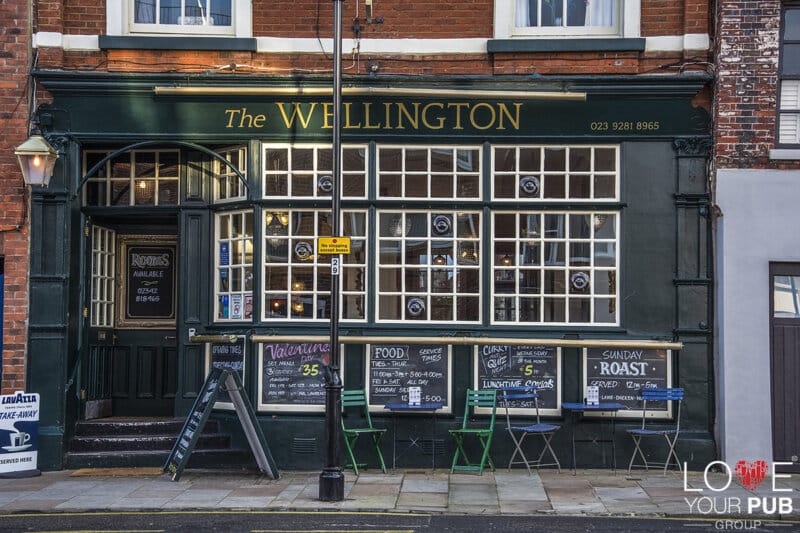 Pubs With Rooms In Old Portsmouth – Enjoy A Staycation At The Wellington !