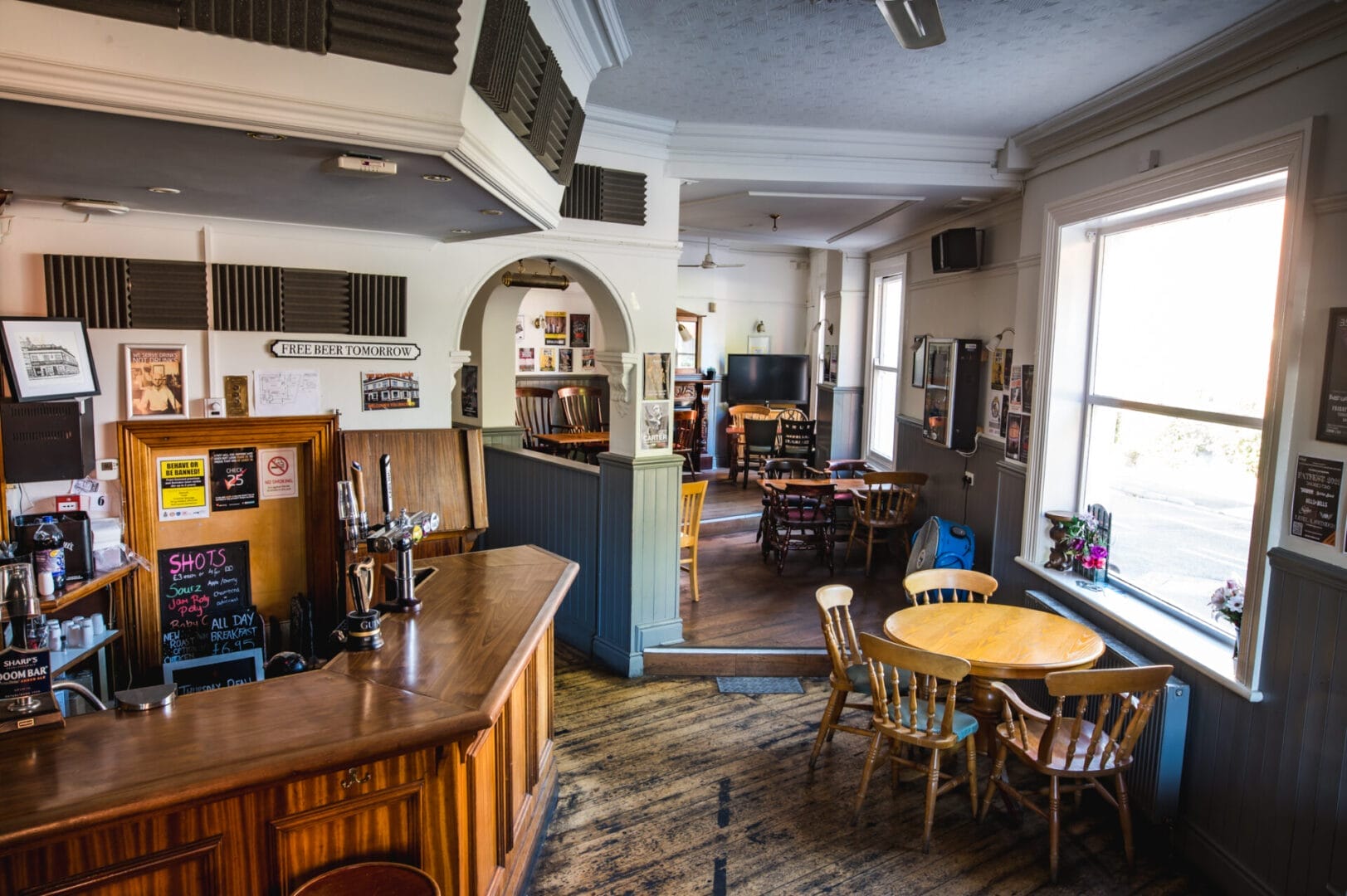 Lease A Pub In Swindon – The Rolleston Arms Is Available !