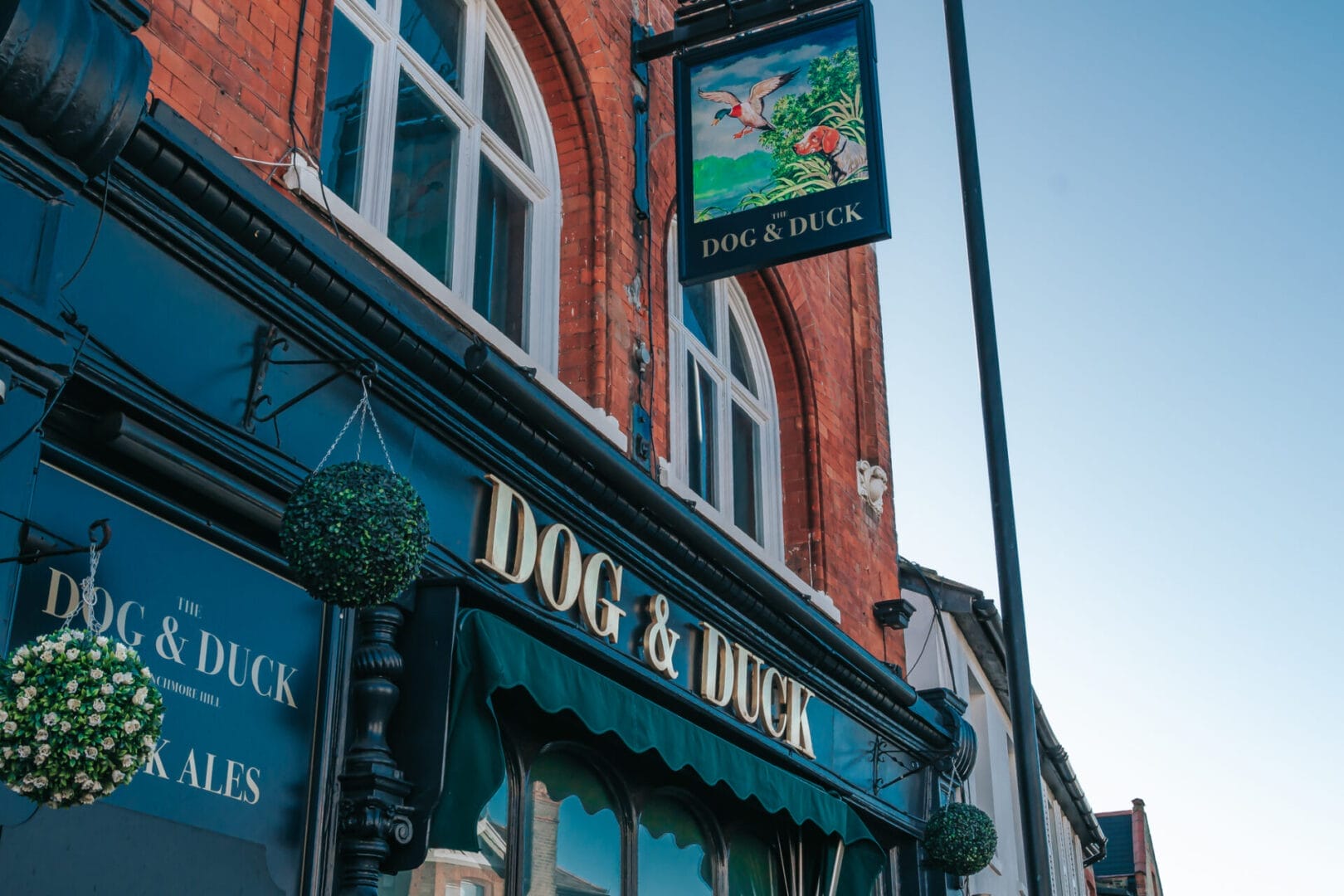 Lease A Pub In London - The Dog & Duck Is Available !