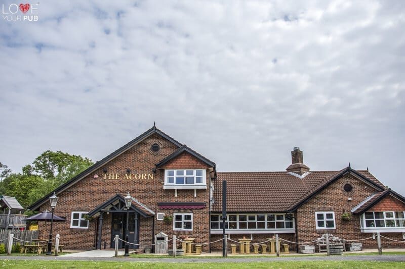 Pubs With Food In Poole - Join The Acorn Creekmoor For Live Music And Charcuterie !
