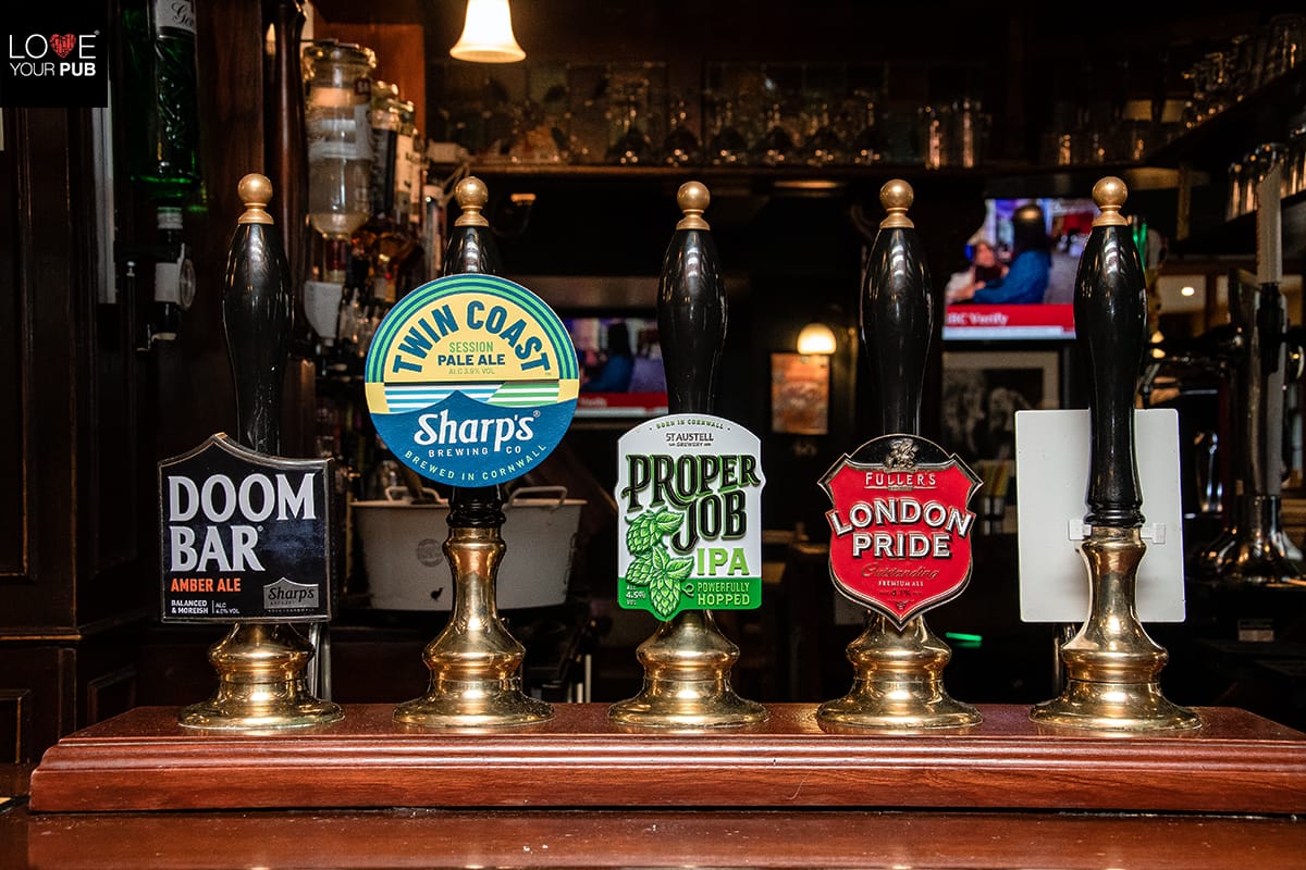 Pubs With Food Deals In Chichester - Head To The Nags Head !
