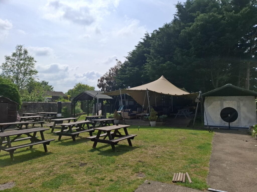 Lease A Pub In Kidlington – The Six Bells Is Available !